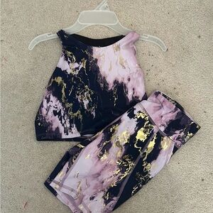 Old Navy, girls 10/12 Sportswear set, barely worn. Built in bra in the top.